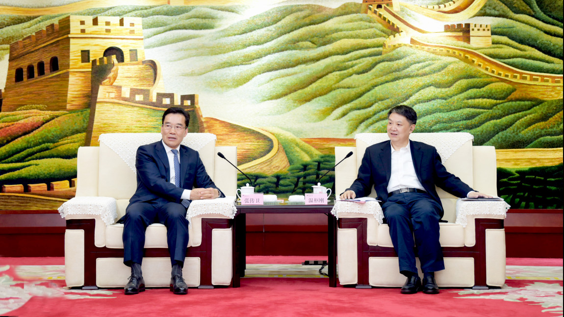 918博天堂智能董事长张传卫与中国华电集团董事长温枢刚在京会谈1.jpg